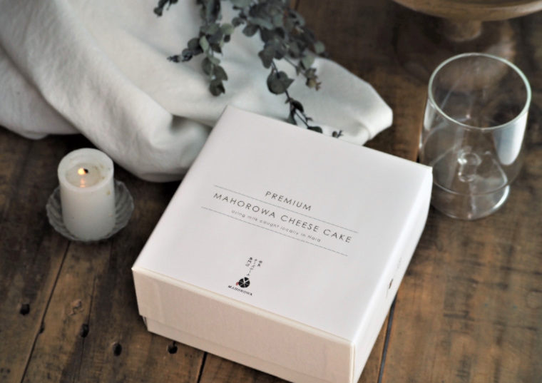 「ＰＲＥＭＩＵＭバスクブルーチーズケーキ　　４号（直径約１２ｃｍ）」の包材画像